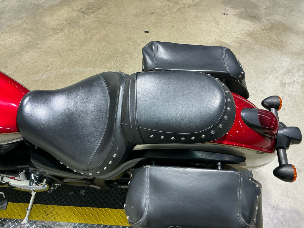 Vulcan 900 Classic LT