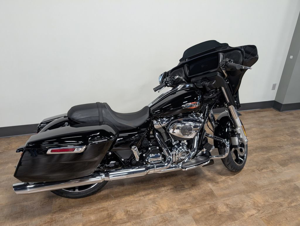 Street Glide®