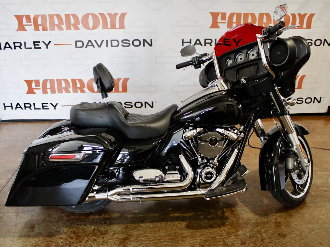 Street Glide®