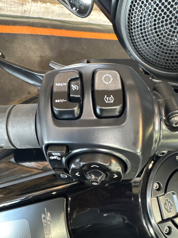 Street Glide®