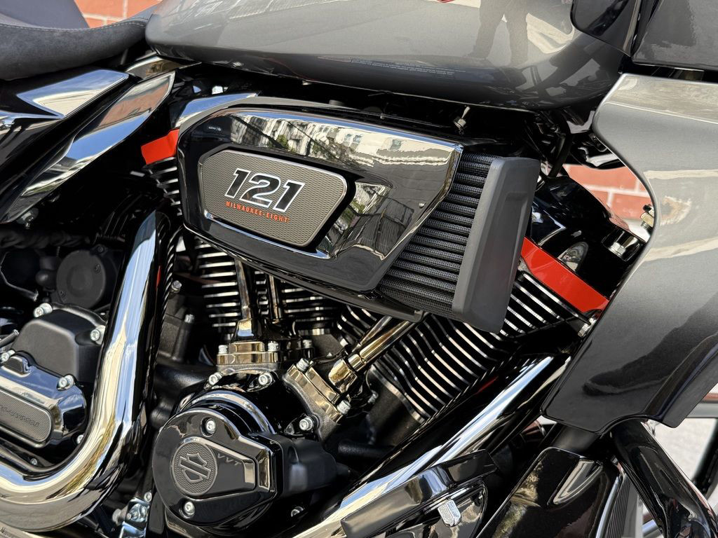 CVO® Road Glide®