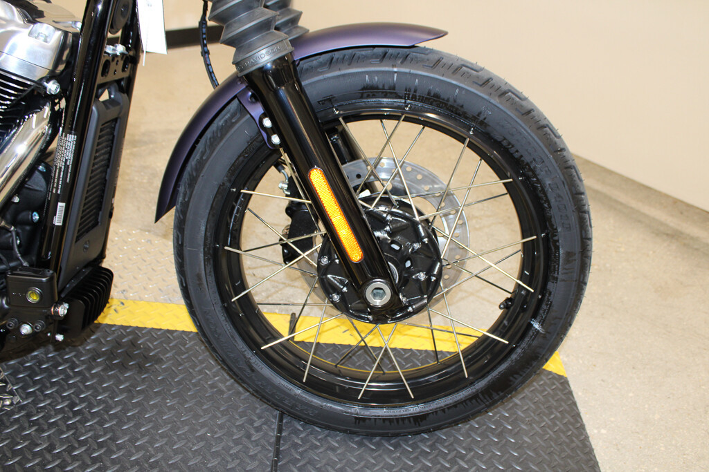 Street Bob®