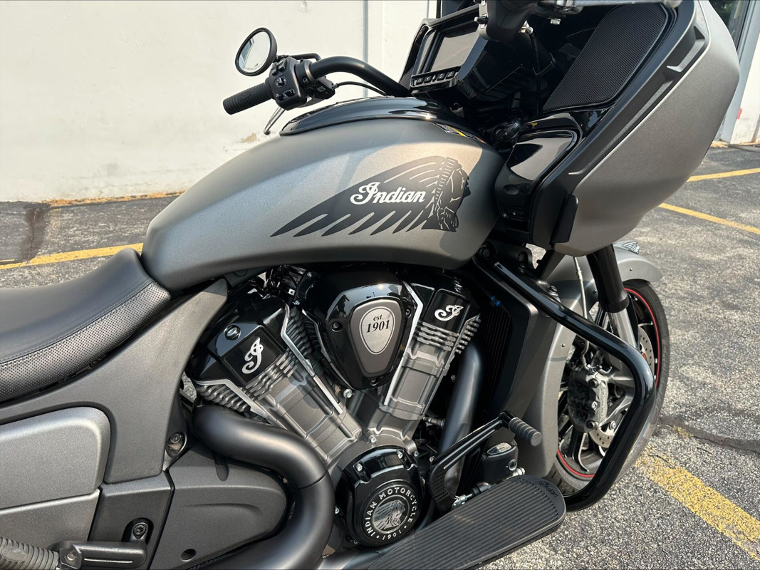 Challenger Dark Horse