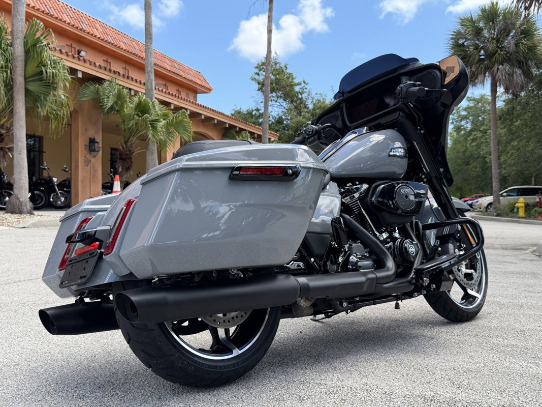 Street Glide®