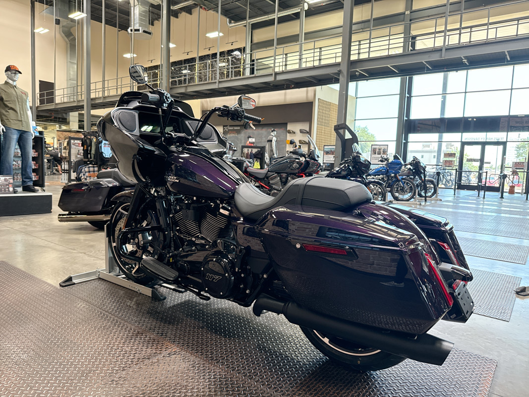 Road Glide®
