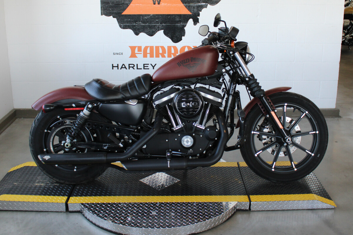 2017 Harley-Davidson Sportster Iron XL883N Iron 883 One Owner w/ Many Extras! $6,995