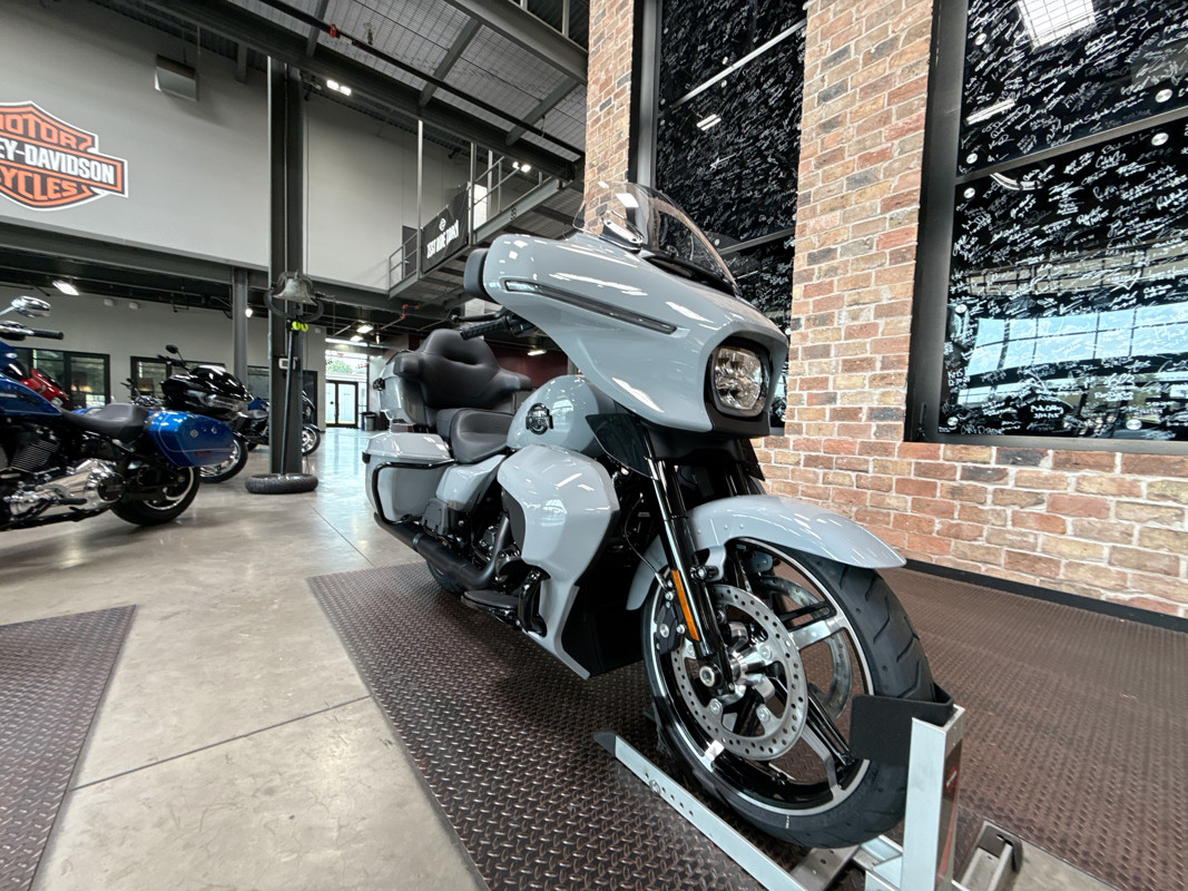 Street Glide® Ultra