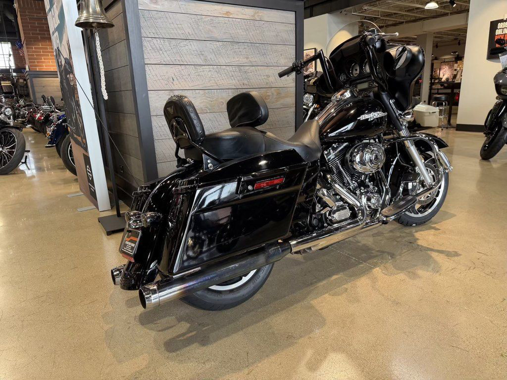 Street Glide®