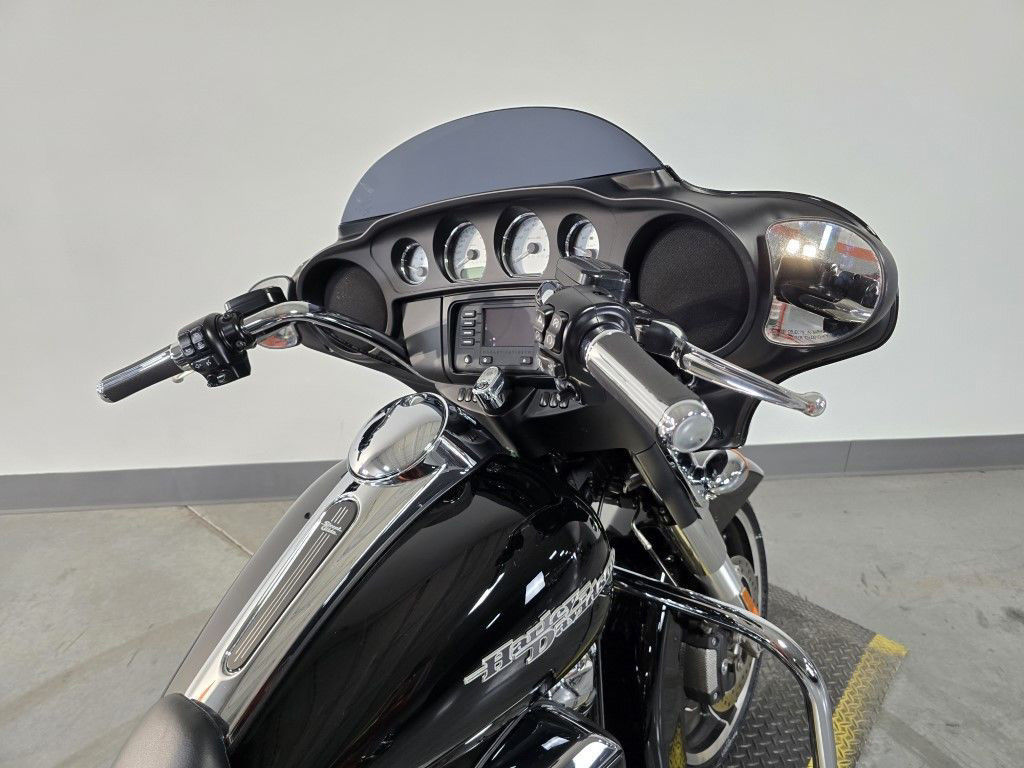 Street Glide®