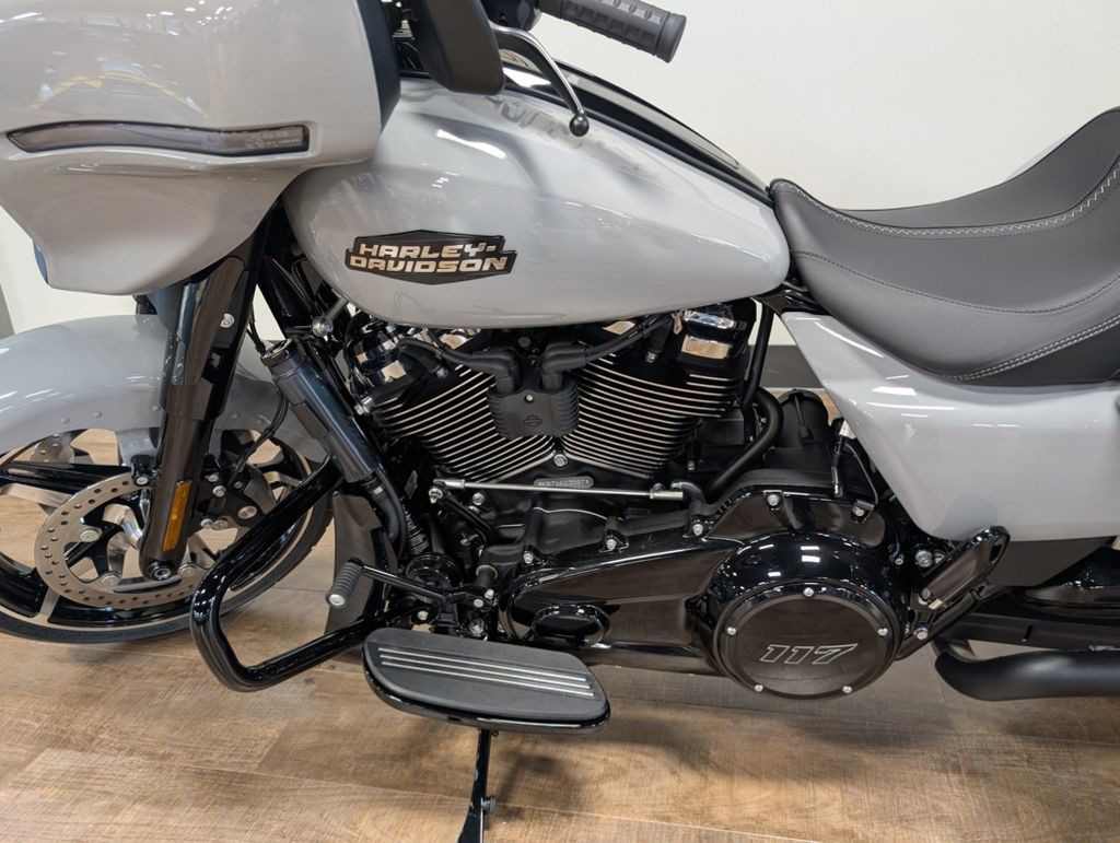 Street Glide®