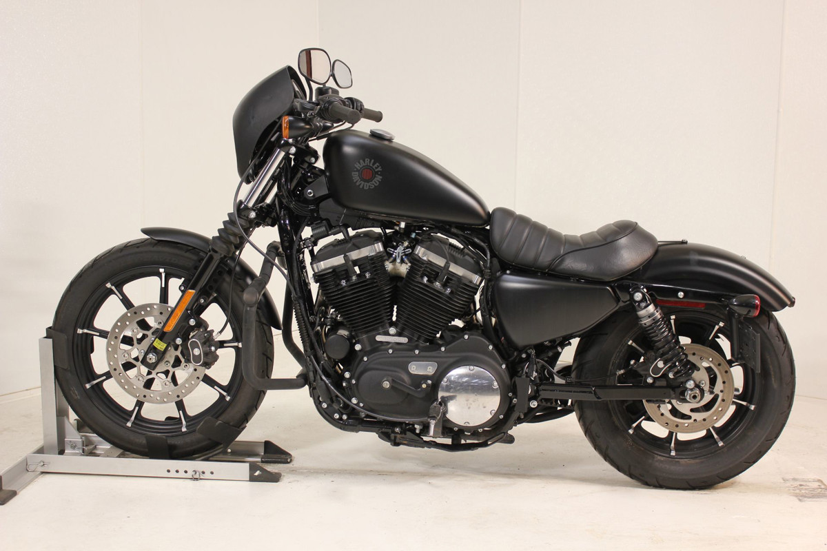 Iron 883®