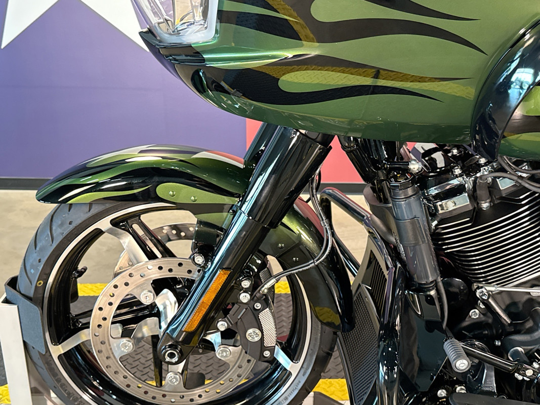 Road Glide®