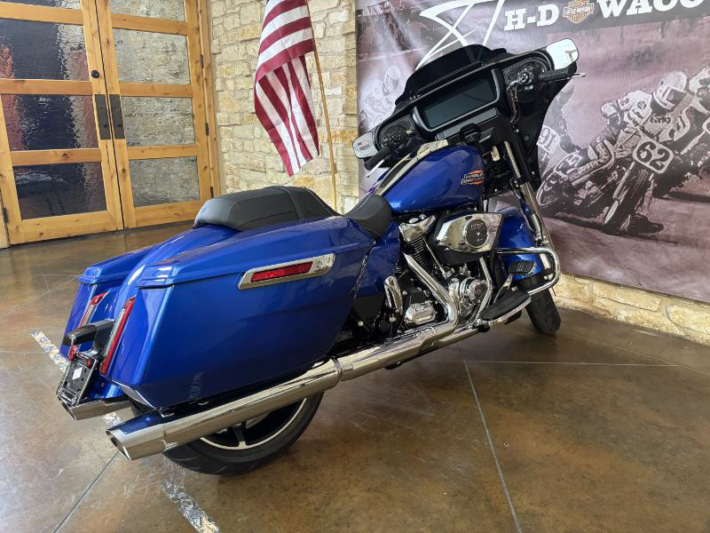 Street Glide®