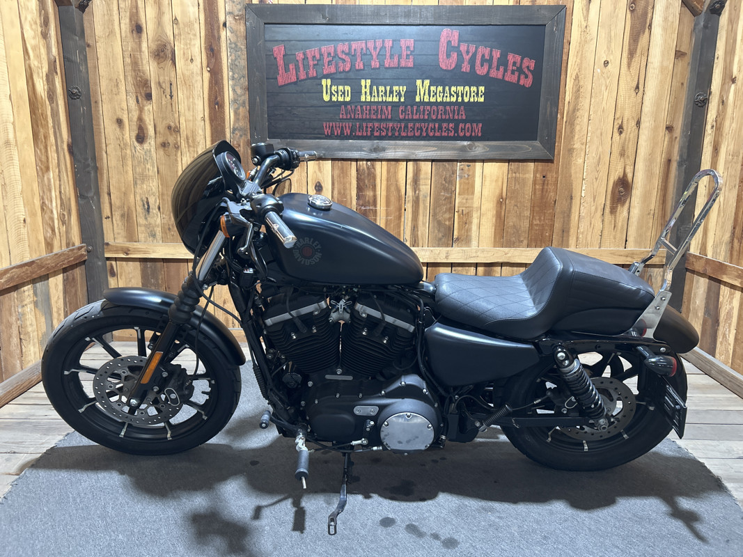 Iron 883®