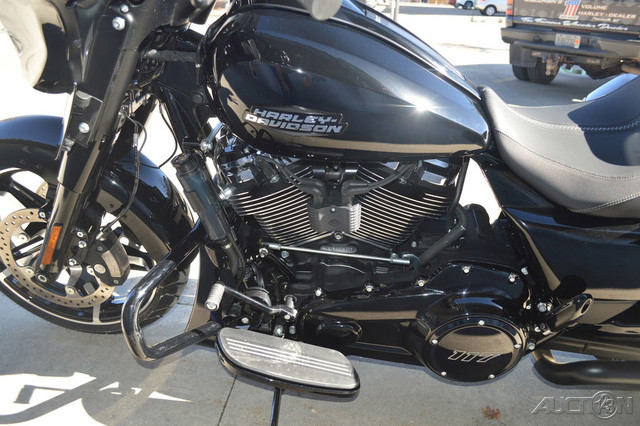 Street Glide®