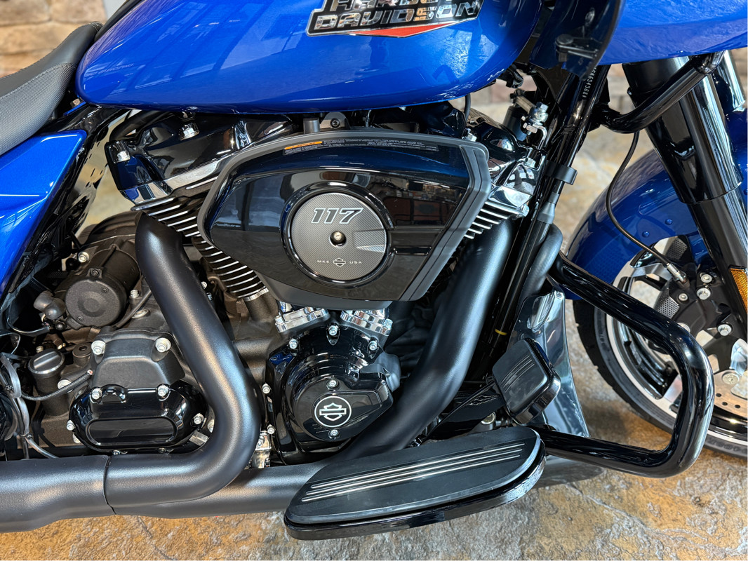 Road Glide®