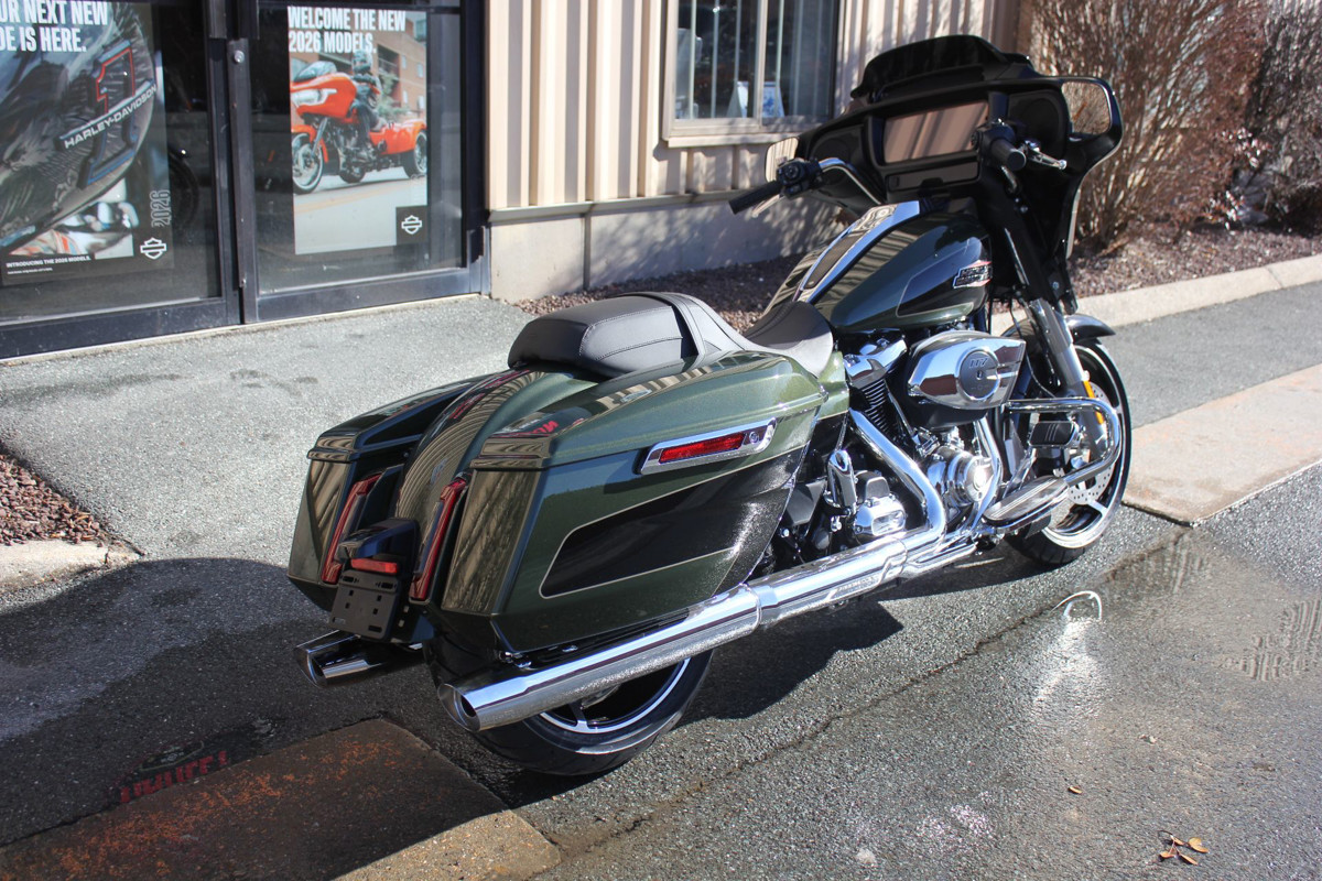 Street Glide®