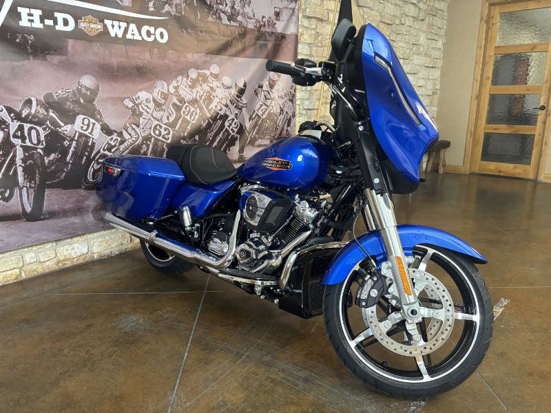 Street Glide®