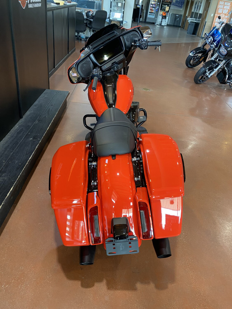 Street Glide®