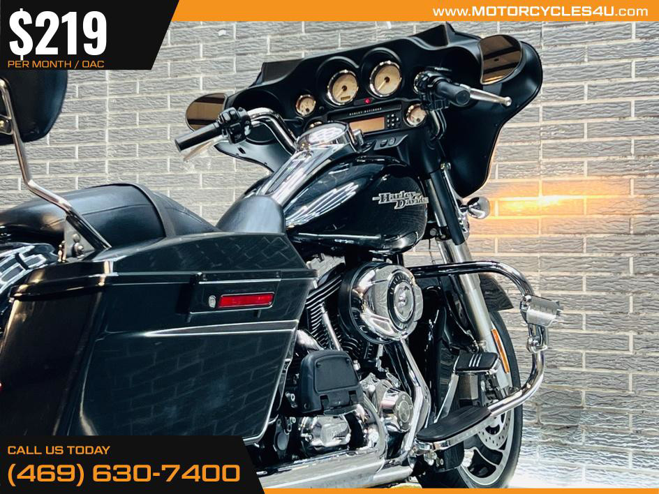 Street Glide®