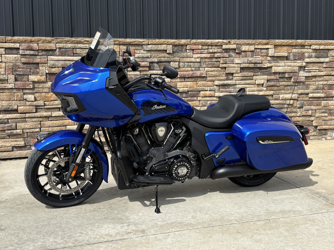 Challenger Dark Horse