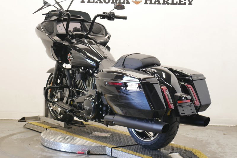 Road Glide®