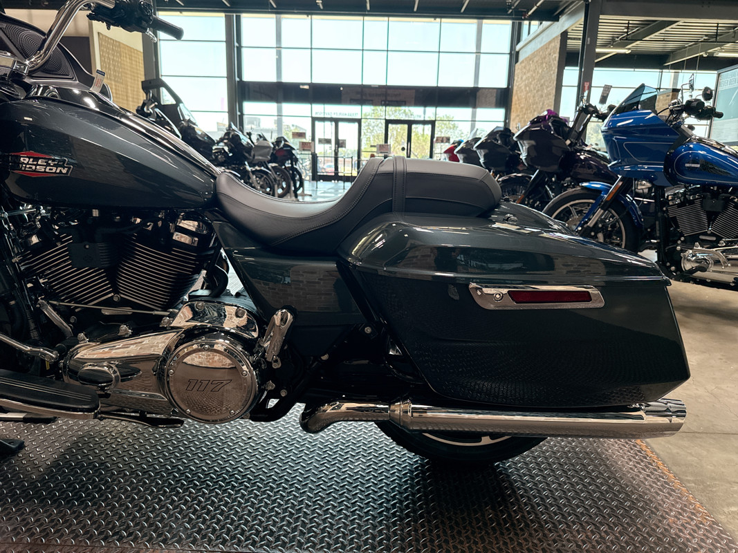 Road Glide®