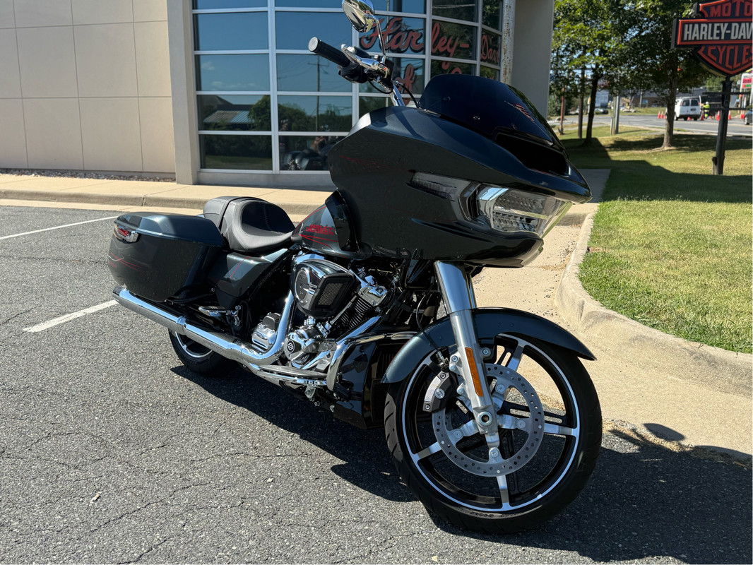 Road Glide®