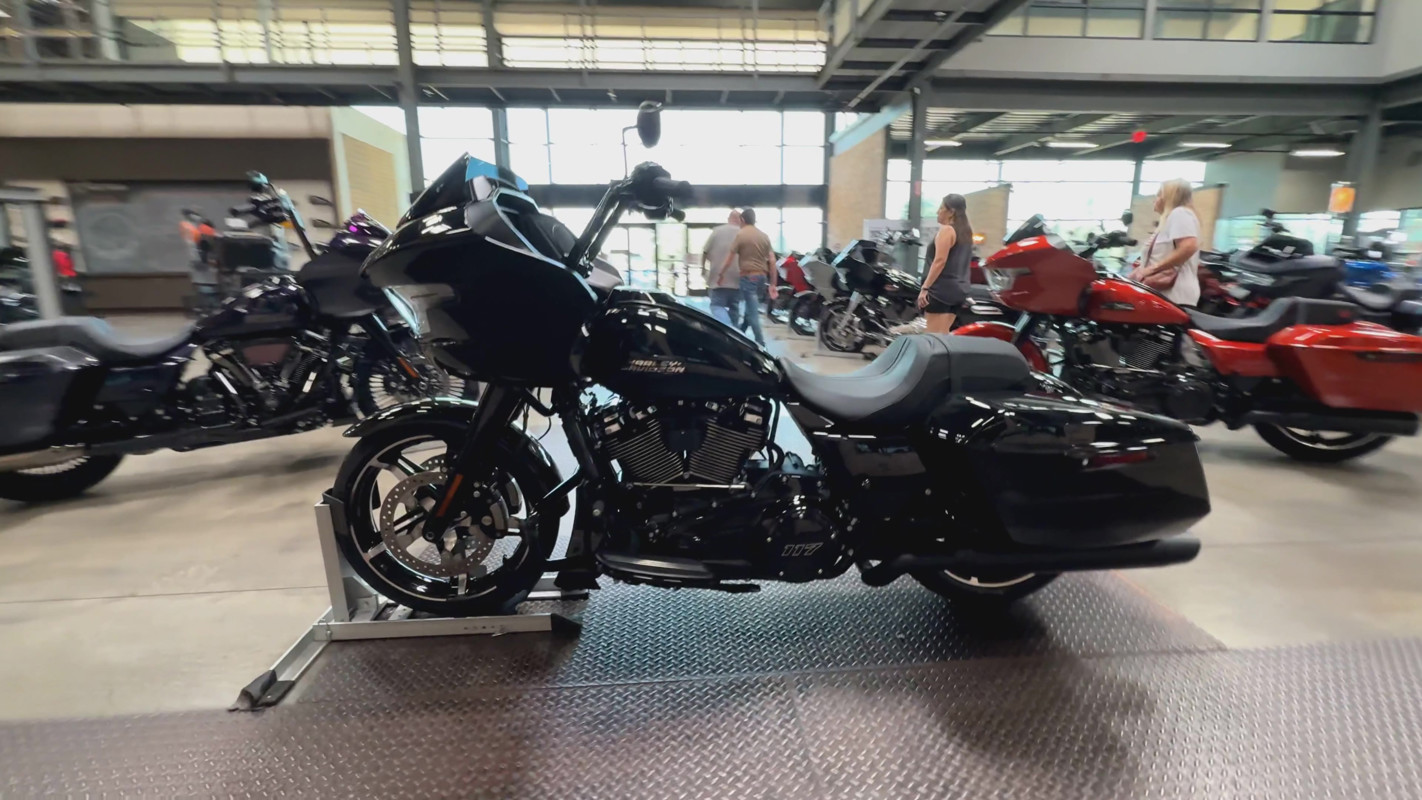 Road Glide®