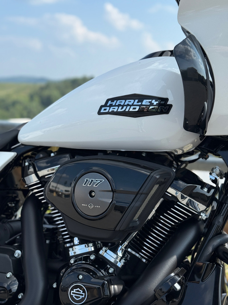 Road Glide®