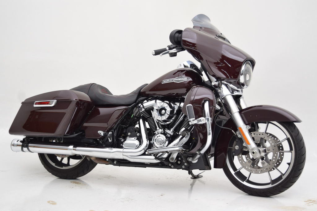 Street Glide®