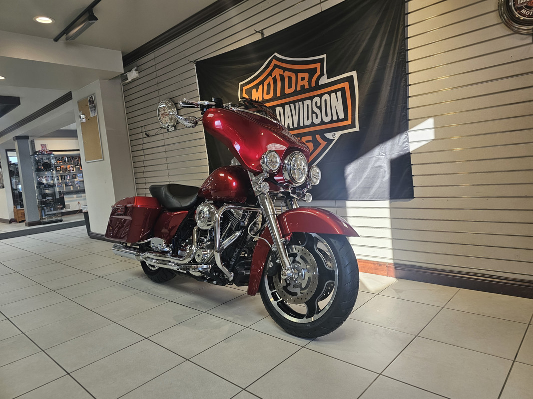 Street Glide®