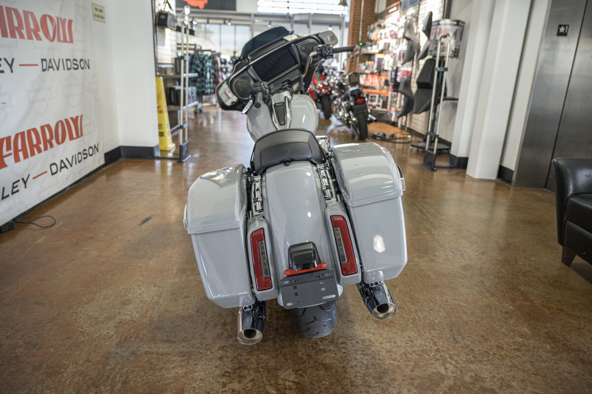 Street Glide®