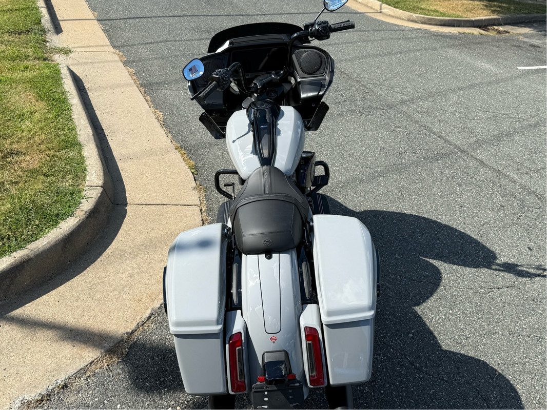 Road Glide®