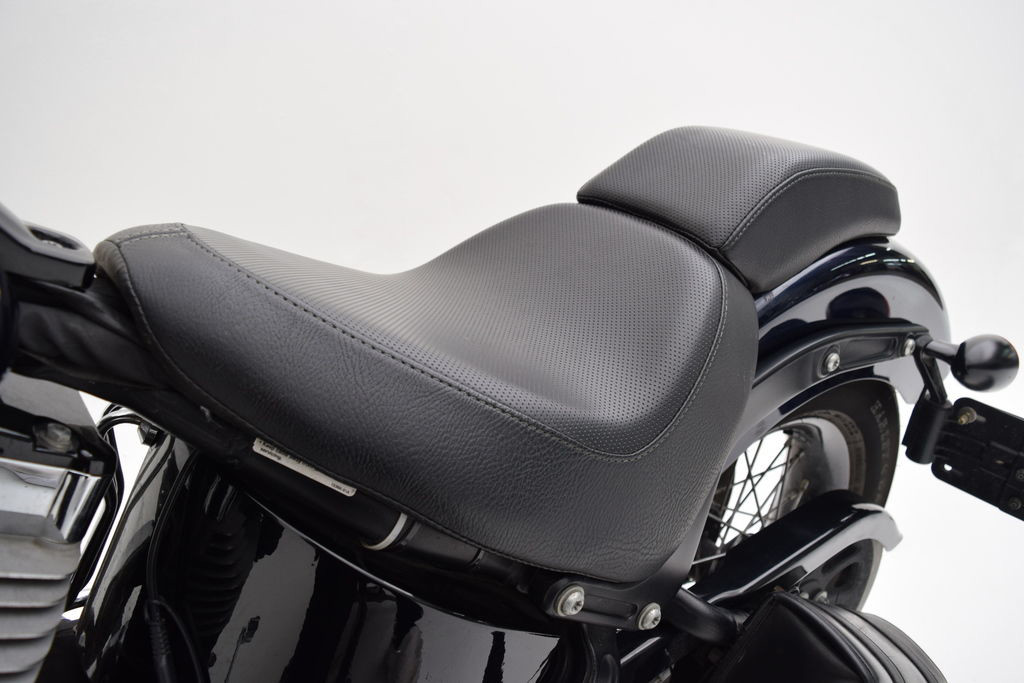 Softail® Blackline®
