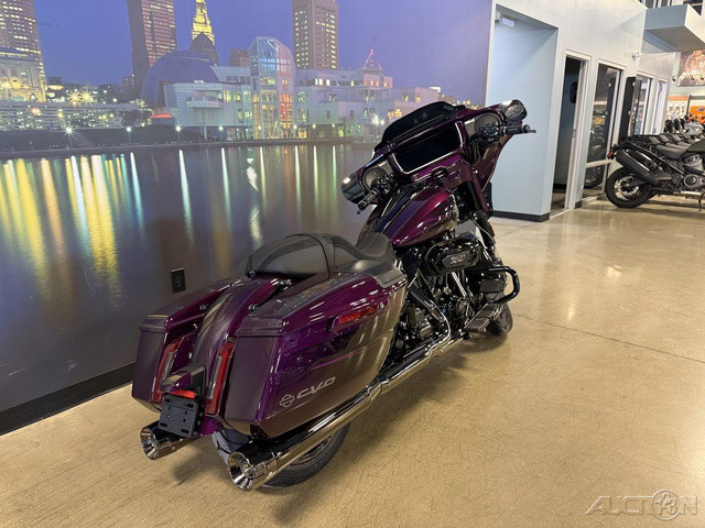CVO® Street Glide®