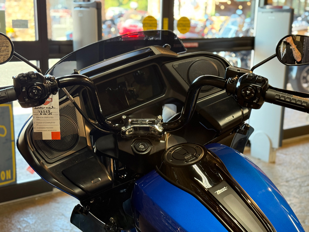 Road Glide®
