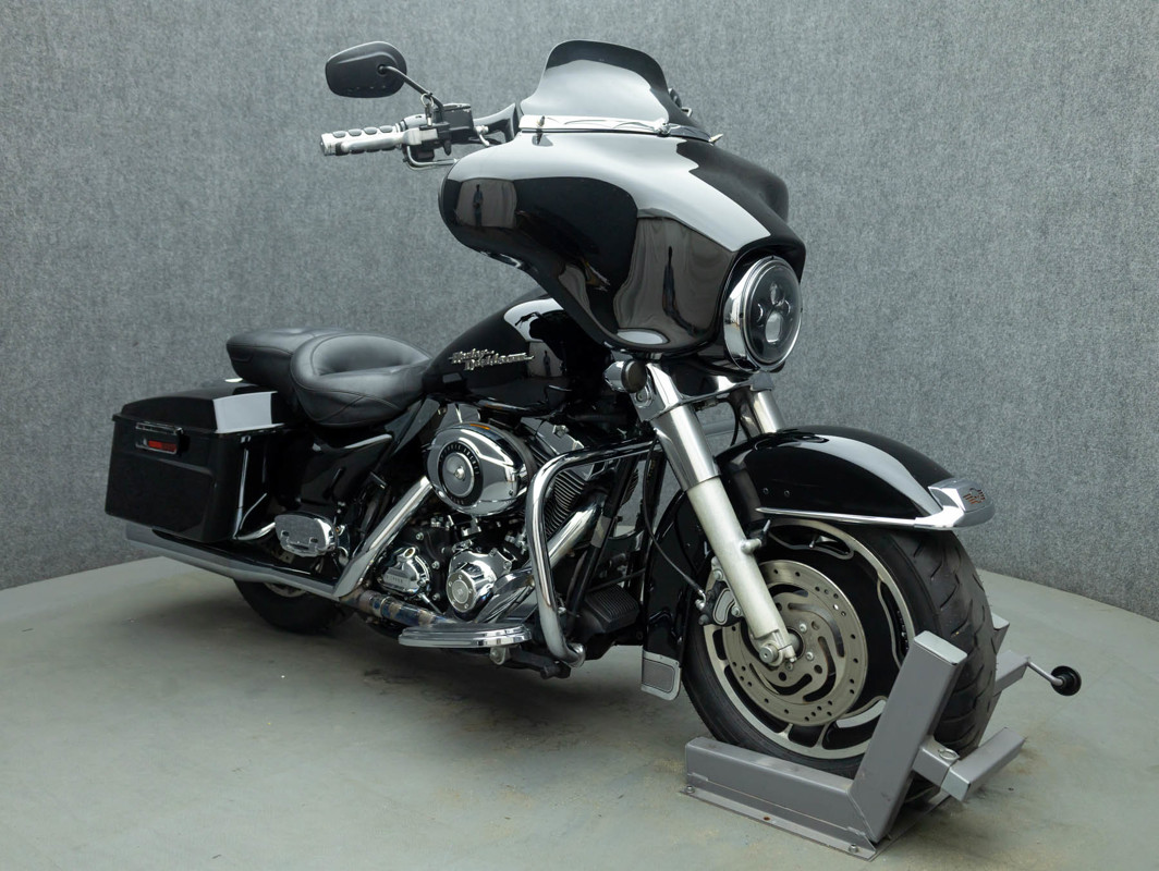 Street Glide®