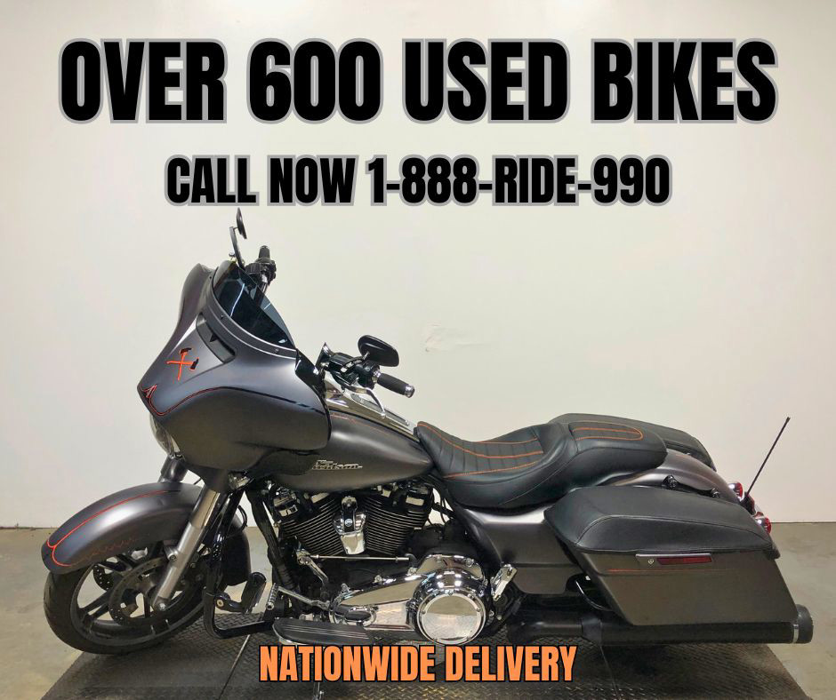 Street Glide®