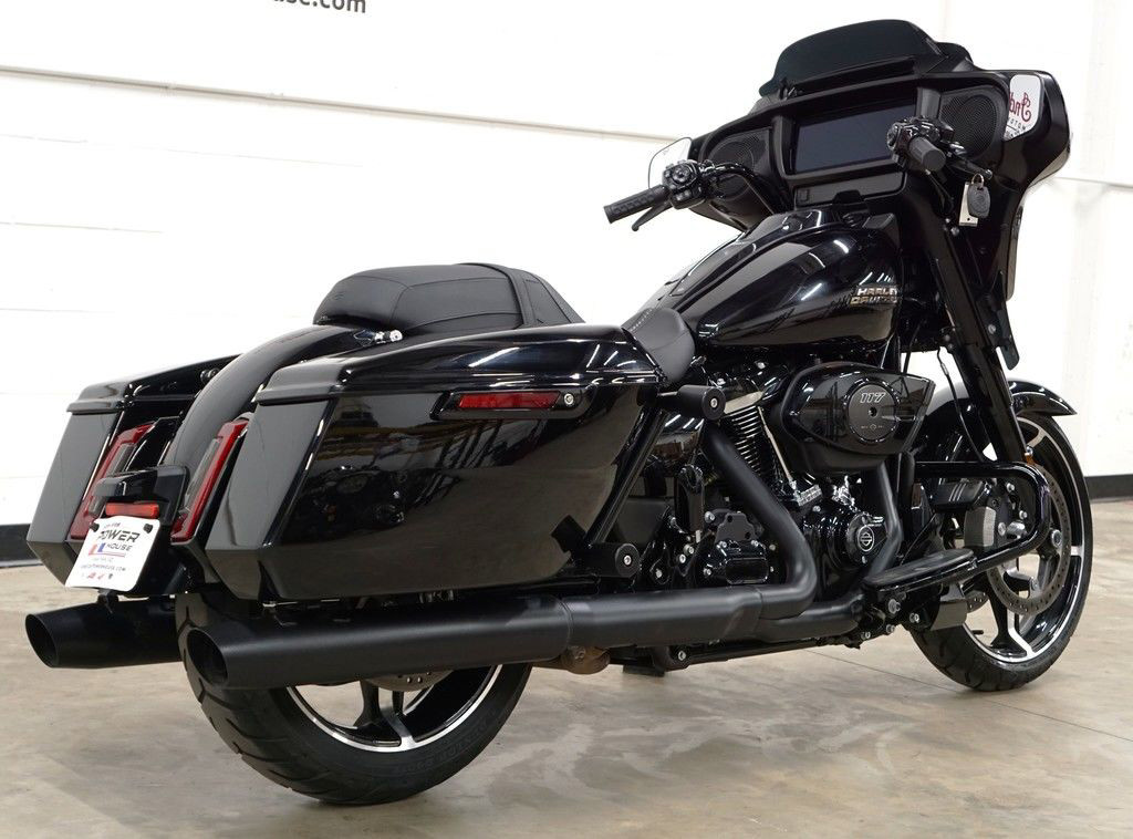 Street Glide®