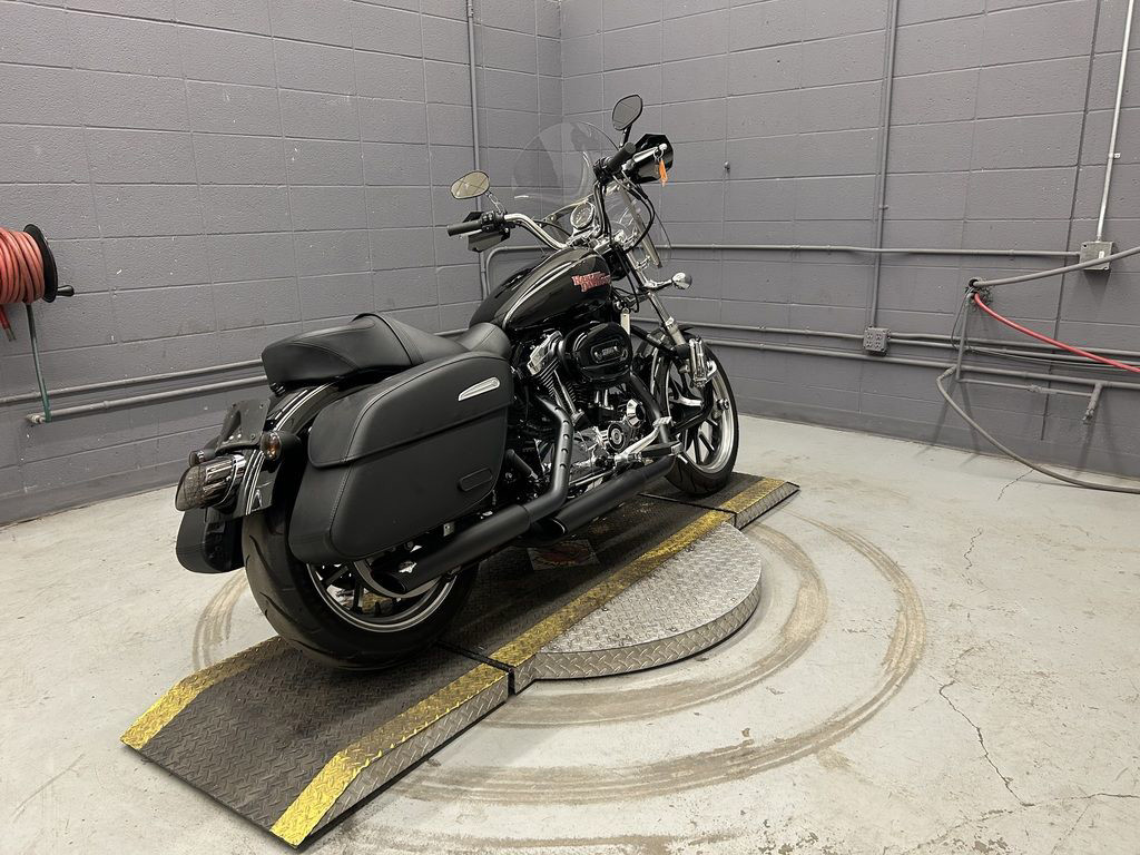 Sportster® SuperLow® 1200T
