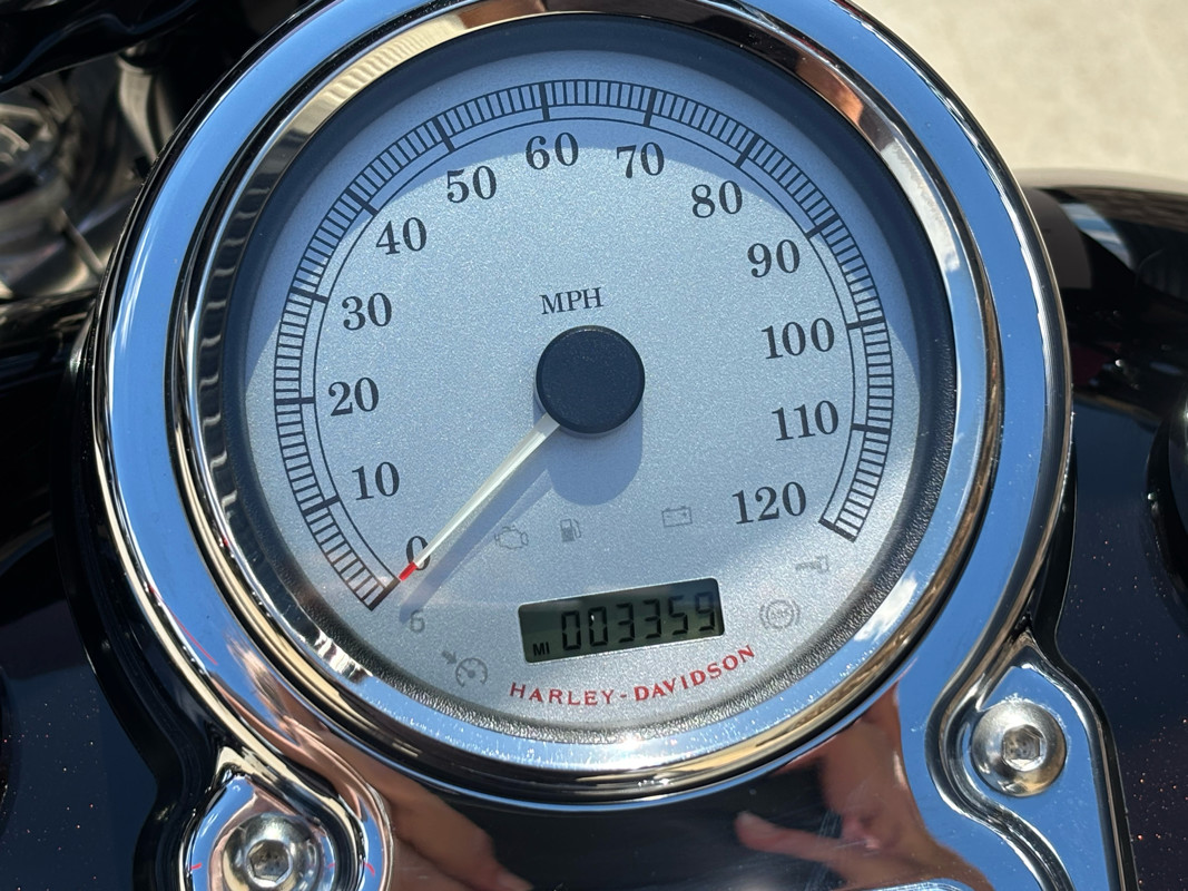 Dyna® Super Glide® Custom