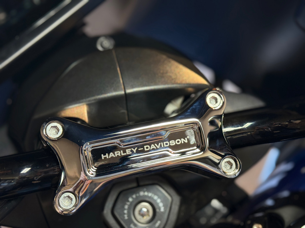 Road Glide®