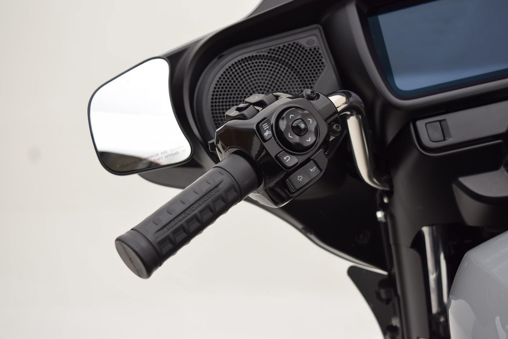 Street Glide®