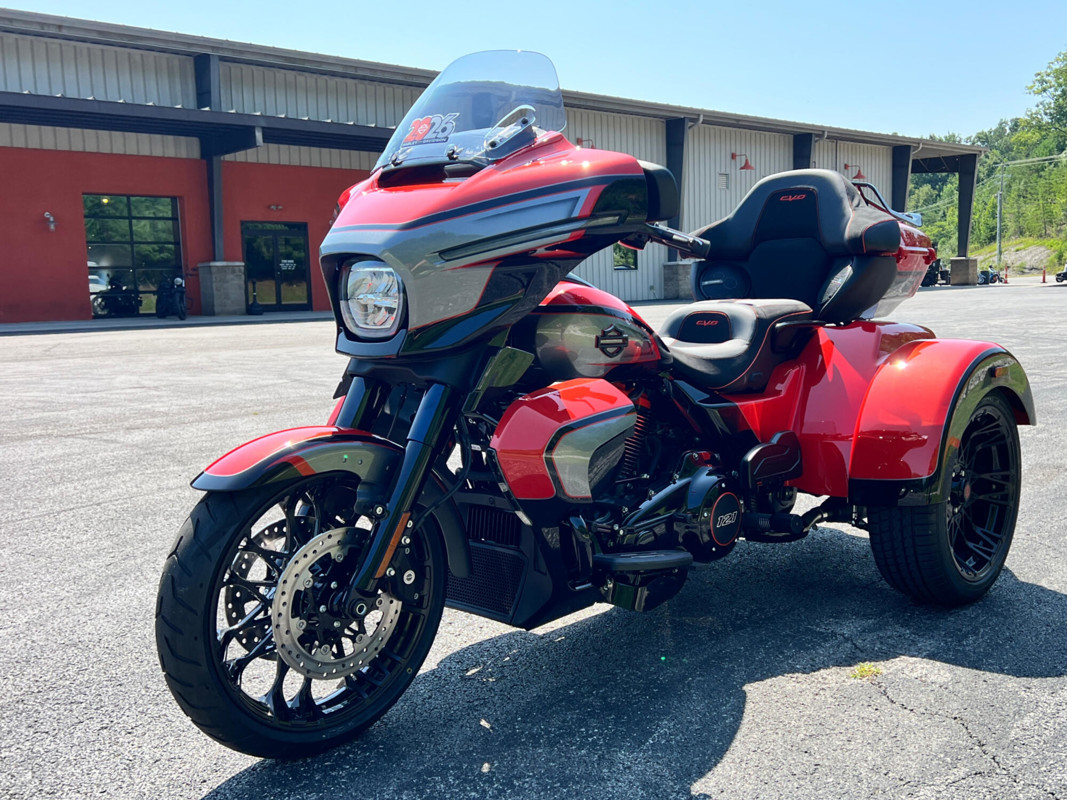 CVO® Street Glide® 3 Limited