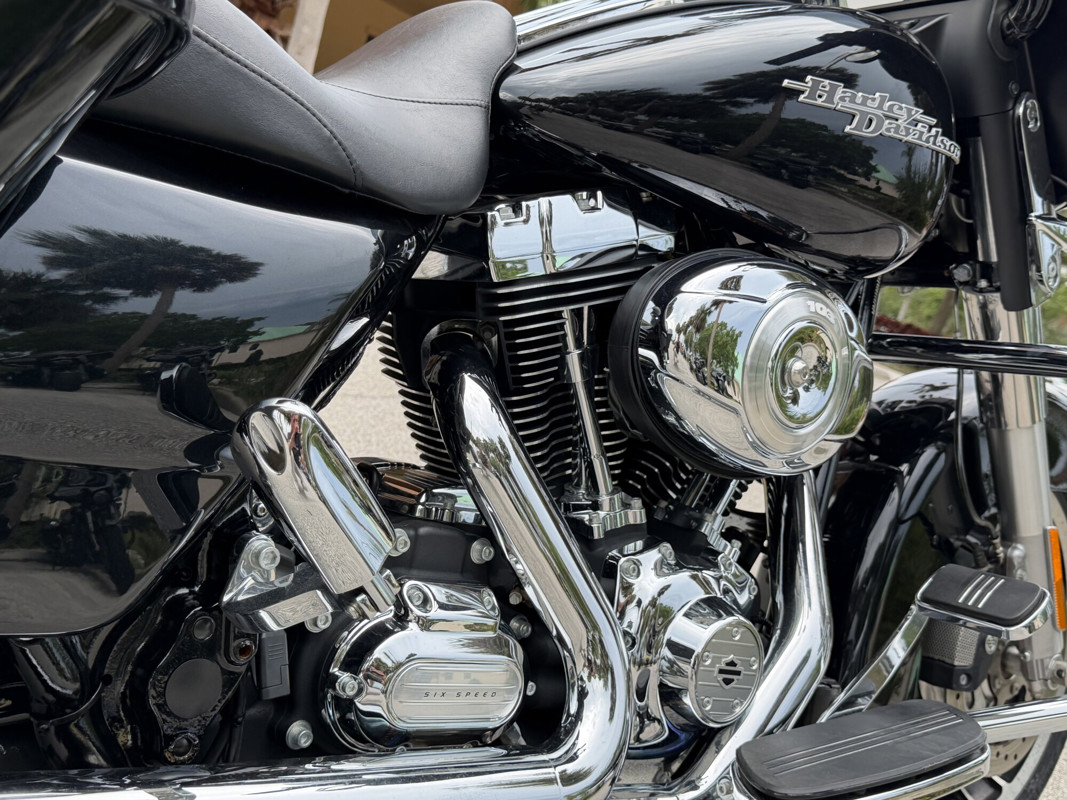 Street Glide®