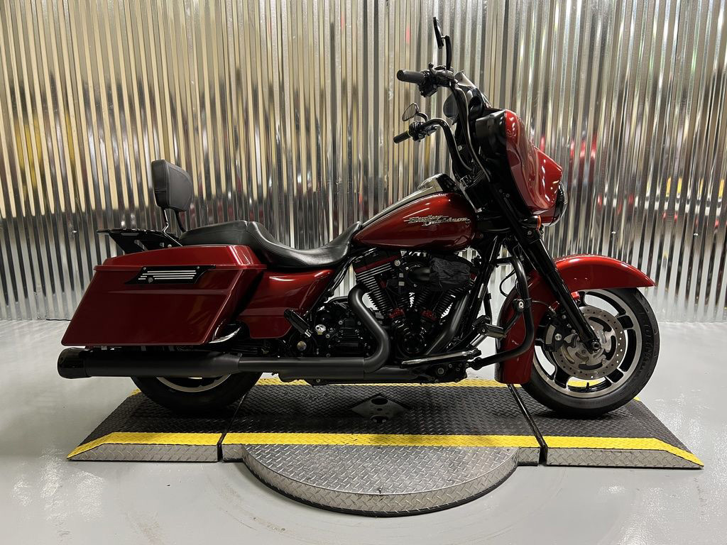 Street Glide®