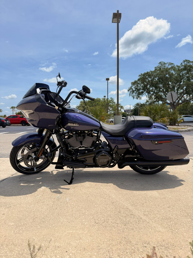 Road Glide®