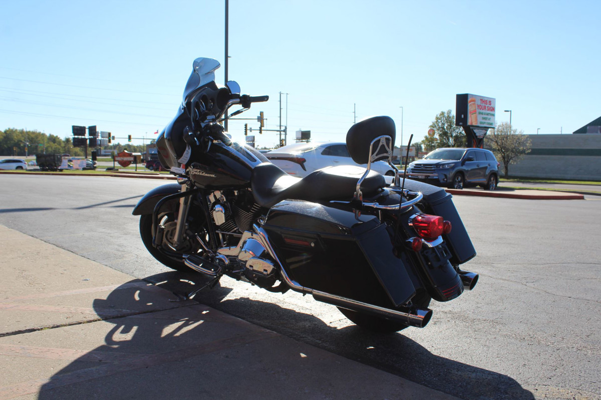Street Glide®