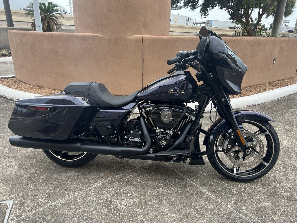 Street Glide®